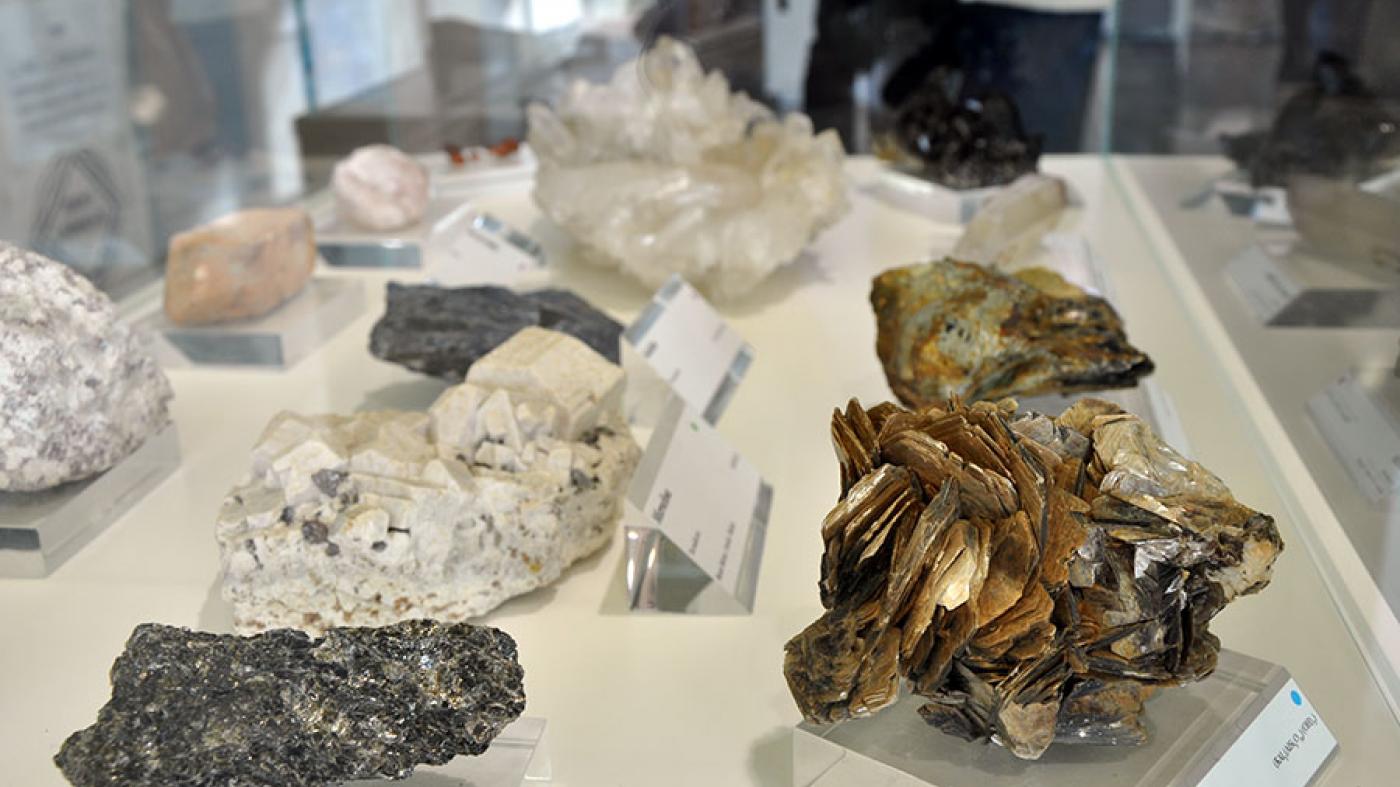 A colección de minerais de Manuel de Sas está xa no “mellor destino que podía ter”