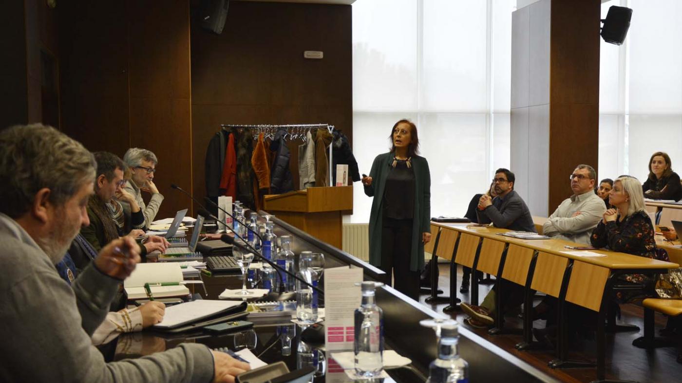 María Lameiras presentou o 'Informe sobre acoso sexual e por razón de sexo na Universidade de Vigo' 