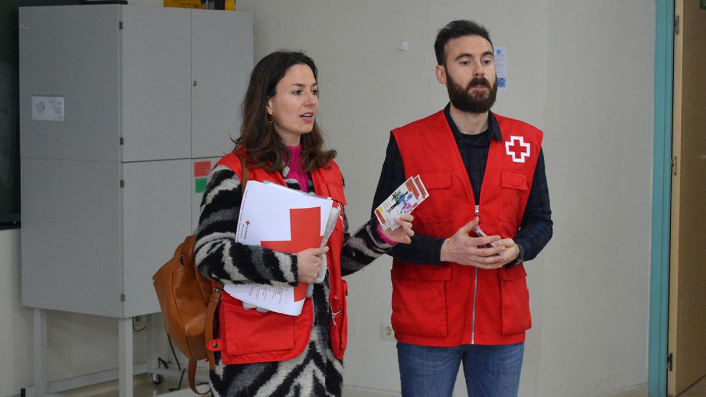 Cruz Vermella busca no campus novos voluntarios e voluntarias