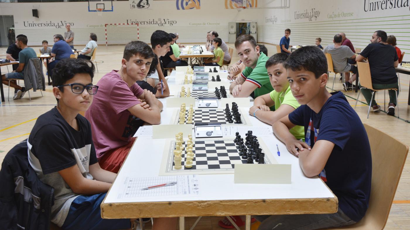 Arredor de 70 xadrecistas compiten esta semana no VI Torneo Internacional de Xadrez