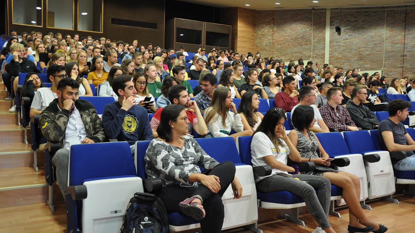 A Universidade arranca o curso con máis de 400 estudantes estranxeiros nas súas aulas 