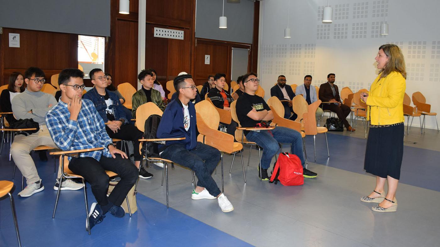 O campus dá a benvida a 18 estudantes asiáticos a través de Campus Spain