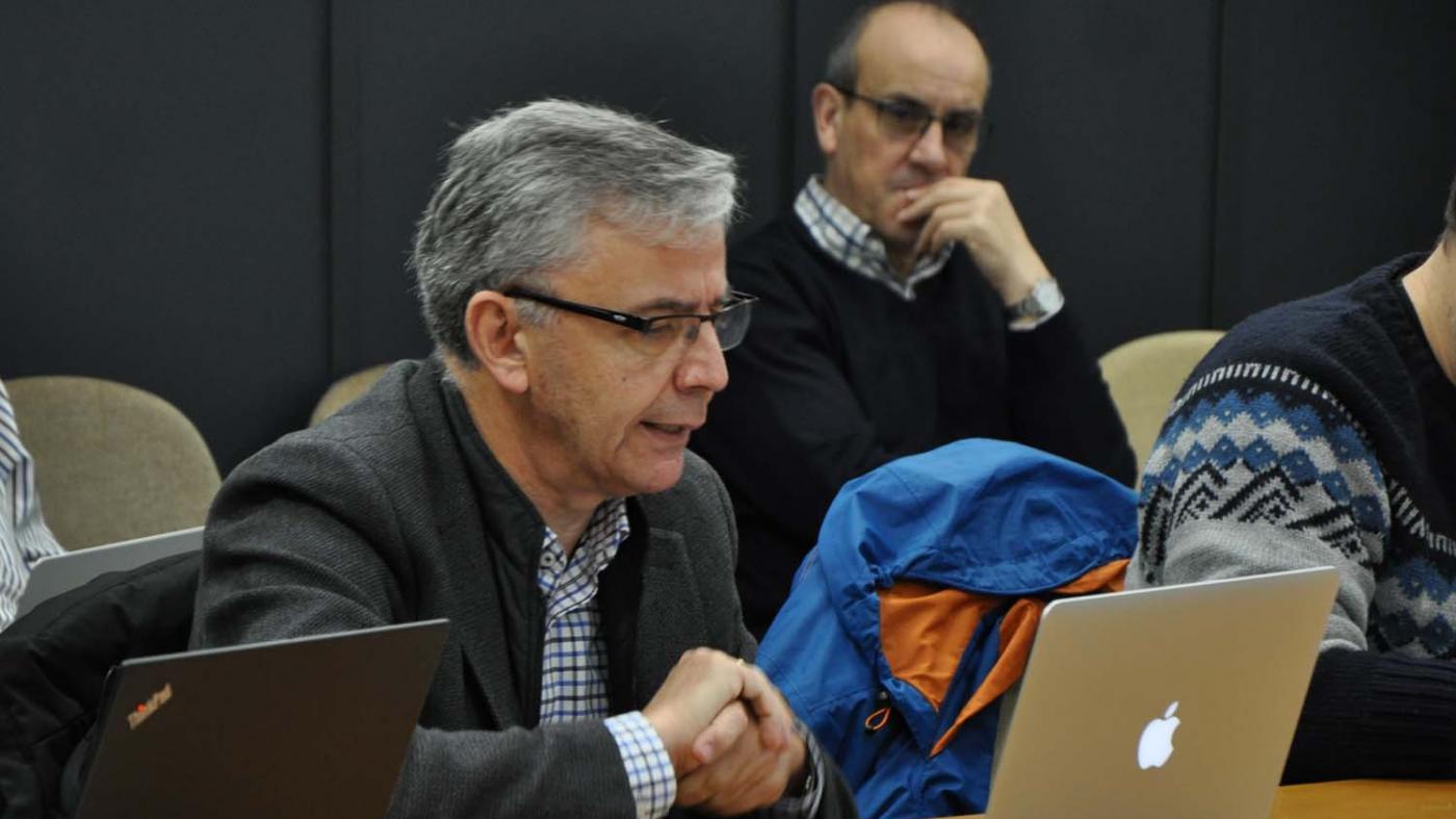 Emilio Fernandez interpelou ao vicerreitor de Economía polas reducións que o proxecto de orzamentos contempla nalgunhas partidas 