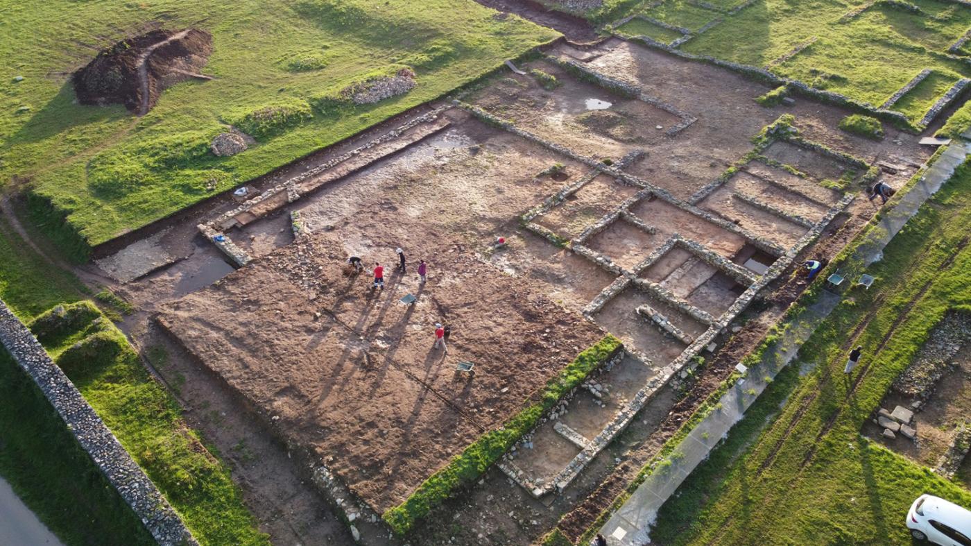 O campamento romano da Ciadella renace baixo a vexetación despois de dous meses de intervención arqueolóxica 