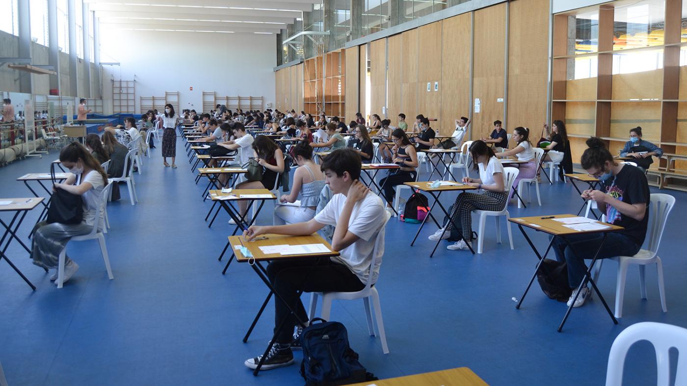 Preto de 900 estudantes examínanse no campus pontevedrés