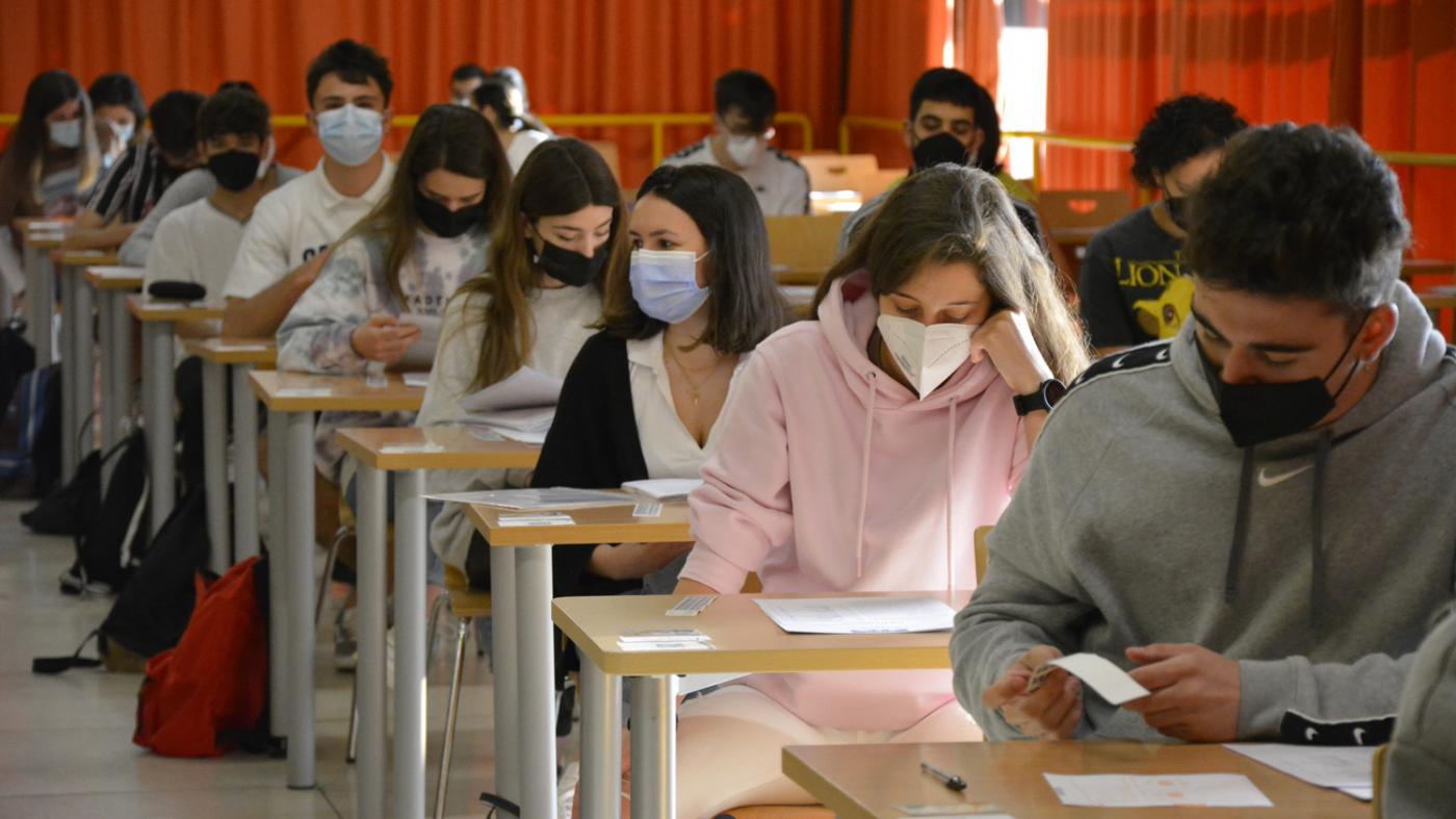 1150 estudantes examínanse no campus de Ourense