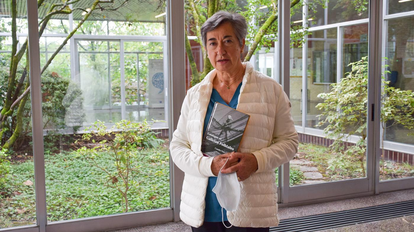 A profesora Camiño Noia presenta un catálogo de referencia internacional sobre os contos galegos tradicionais