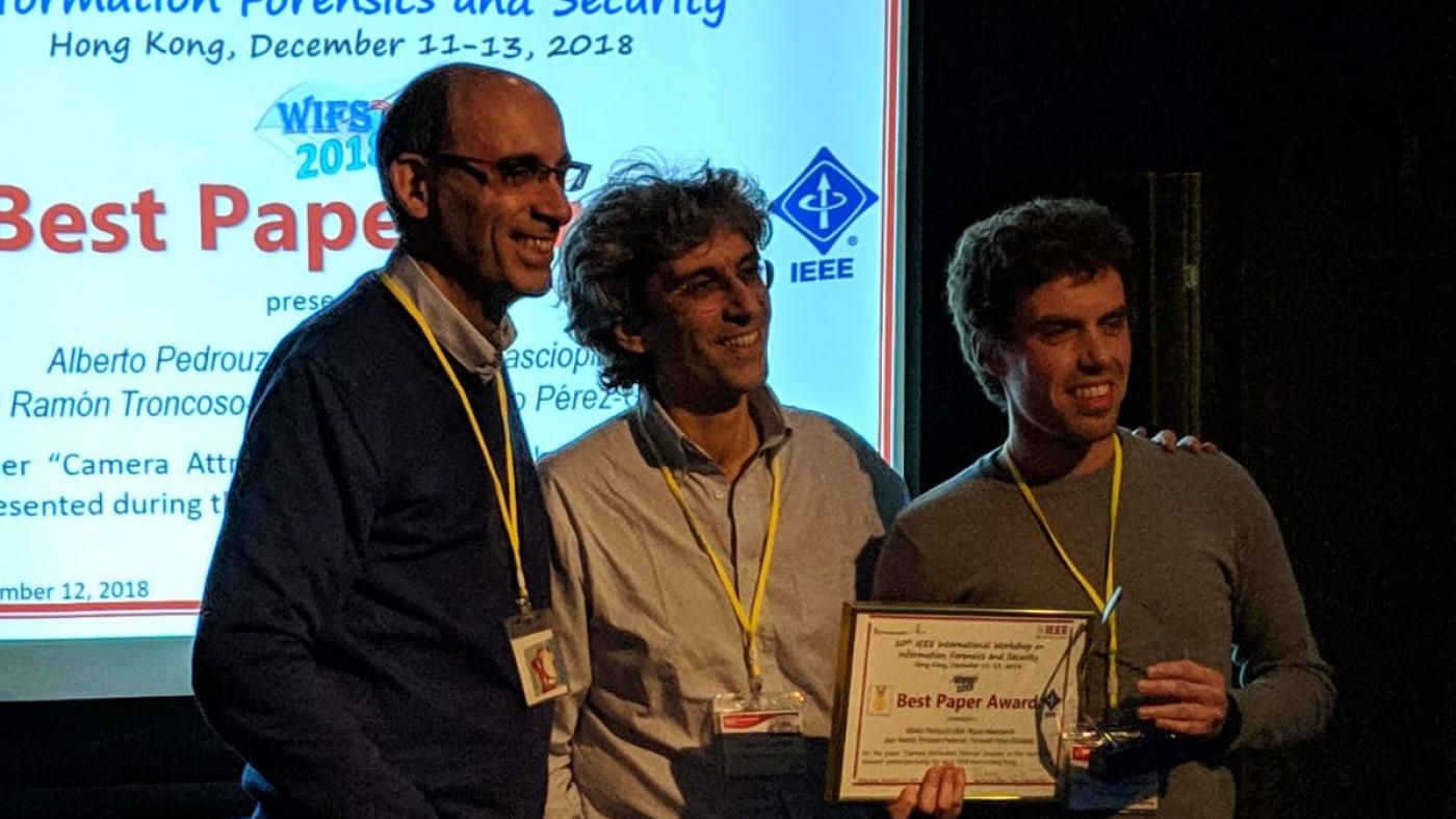 Os investigadores da UVigo Alberto Pedrouzo e Fernando Pérez, galardoados co Premio Ernesto Viéitez Cortizo 2021 da RAGC