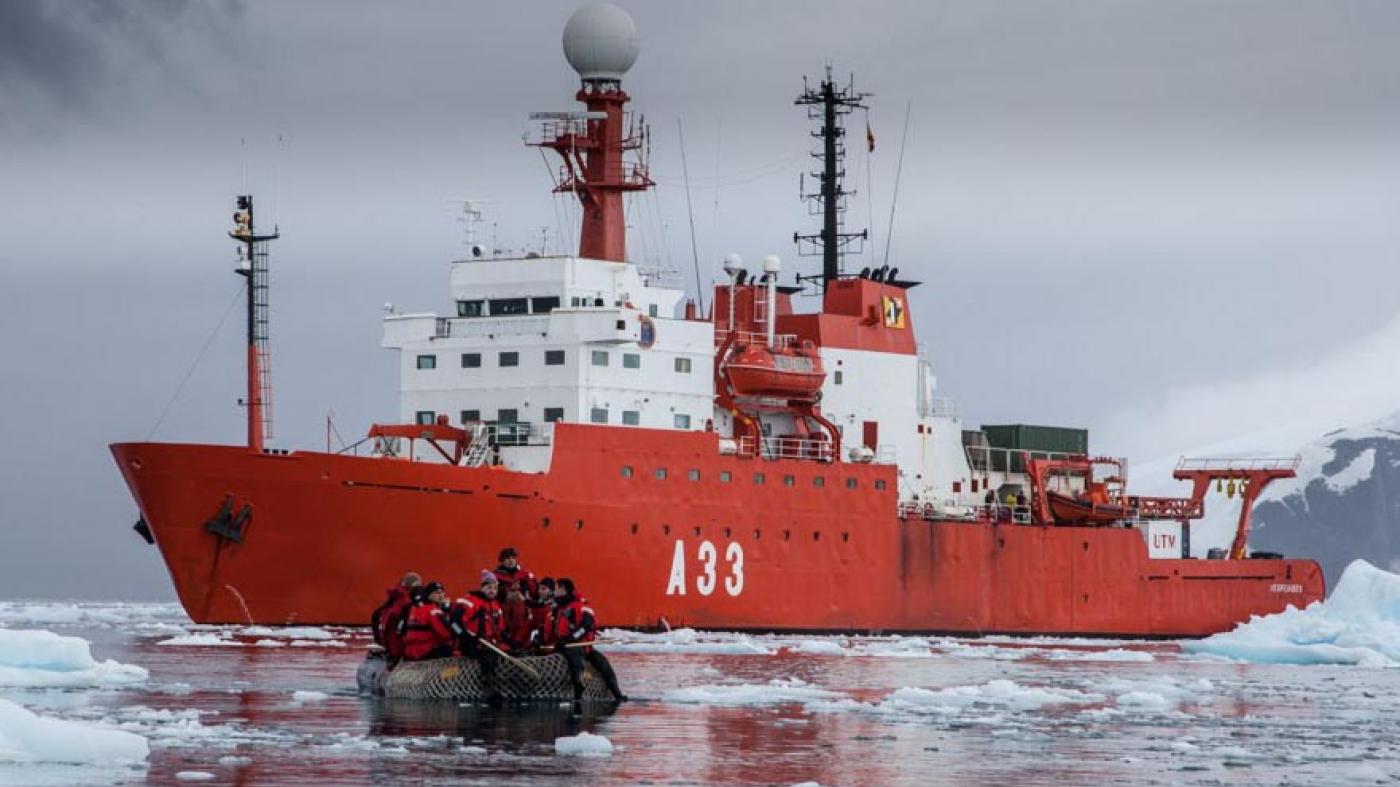 Investigadores da UVigo e do CSIC estudarán no oceáno Austral o impacto dos contaminantes de orixe humana na Antártida 