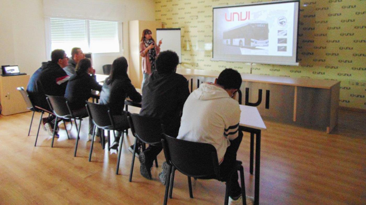 O alumnado do Programa universitario para o emprego e a vida autónoma amplía a súa formación co visitas a entidades da contorna