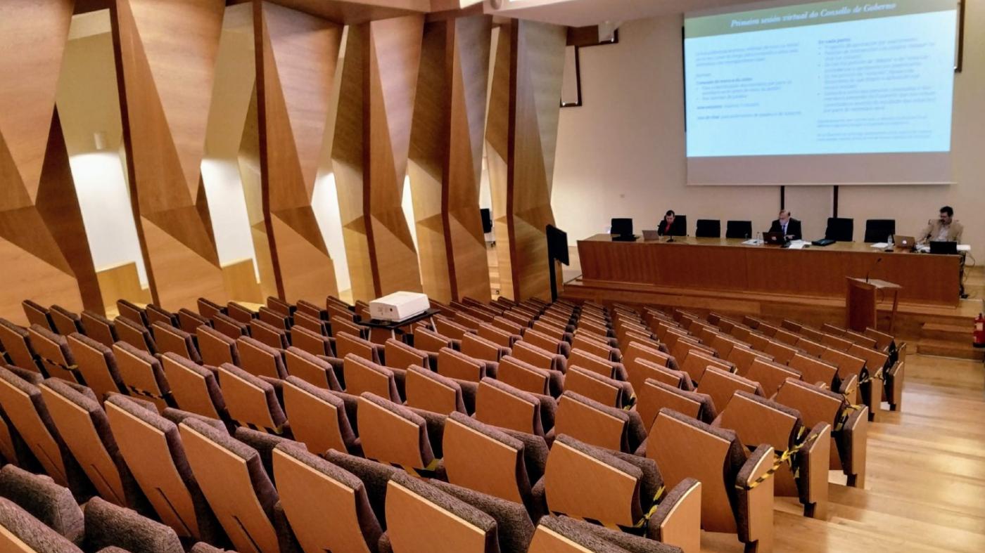 Imaxe do Paraninfo da Universidade de Vigo