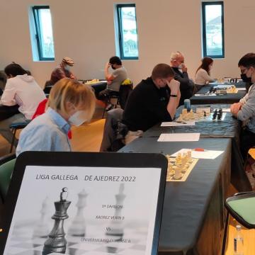 Os equipos de xadrez do campus comezan con bo pé a liga