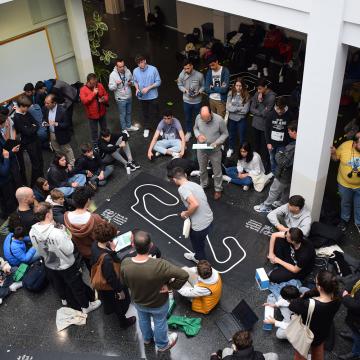 600 estudantes de institutos e universidades de toda Galicia poñen a proba os seus robots na EE Industrial