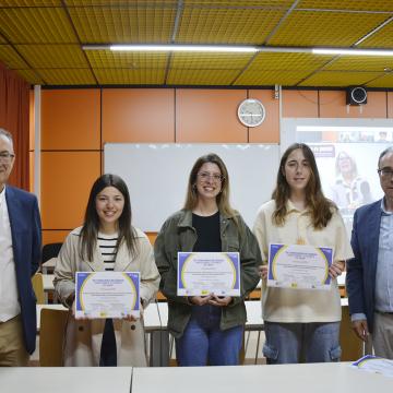 Alumnas de Educación Social gañan un dos premios do concurso sobre adiccións Tu Punto de Mira